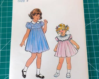 Vintage 1981 Children's Corner Pattern 10, Size 3 Girl , Lee # 10, Pleated Dress, Cut Complete Heritage Heirloom Sewing Smocking Basic Yoke