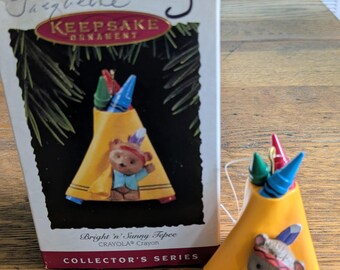 1995 Bright 'n Sunny Tepee Hallmark Crayola Crayon Ornament Collector's Series #7 Used in Box Made in Thailand