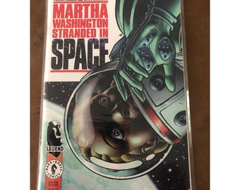 El cómic Maxx #4 y la edición de Martha Washington Varada en el espacio