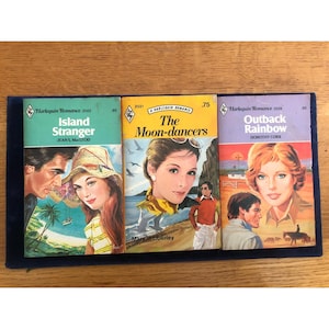 Vintage Harlequin Romance Paperback Lot Of 3 Books Island Stranger Moon-Dancers Outback Rainbow