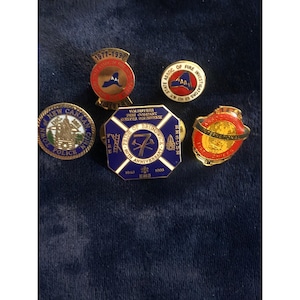 Vintage Commemorative Badge - Etsy