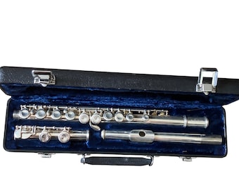 Buescher BU-1 Versilberte Flöte mit schwarzem Hard Case & Samtfutter für Musiker