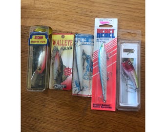 Vintage Fishing Lures Set Of 5 Storm Rebel and Others Assorted Colors & Styles