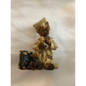 Boyds Bears & Friends Bailey The Graduate Figurine 1997 Edition Resin Collectible