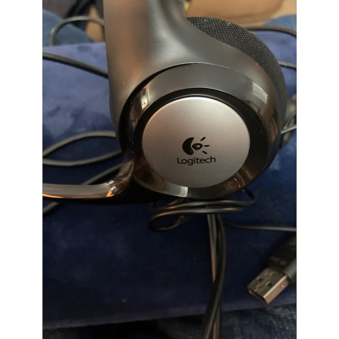 Logitech USB Over-Ear Headset With Microphone, foto 1 di 3