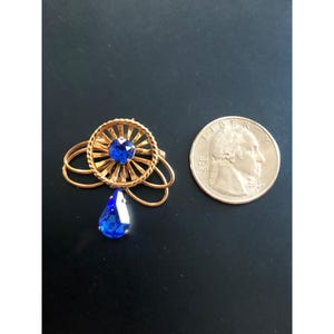 Van Dell によるティアドロップペンダントデザイン付きヴィンテージ 12K ゴールドフィルド ブルー ラインストーン ブローチ