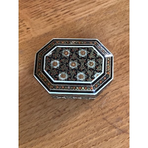 Handcrafted Octagonal Wooden Trinket Box With Intricate Inlay Design