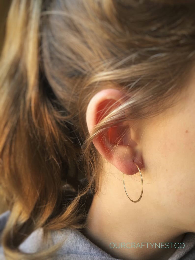 Hammered ROUND HOOPS, GOLD Earrings, Hammered Wire, Minimalist Jewelry, Ear Wire, Gift for Her, 1 inch hoop, Modern Earrings, Hobo Hoops image 2