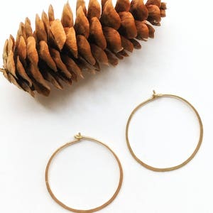 Hammered ROUND HOOPS, GOLD Earrings, Hammered Wire, Minimalist Jewelry, Ear Wire, Gift for Her, 1 inch hoop, Modern Earrings, Hobo Hoops image 8