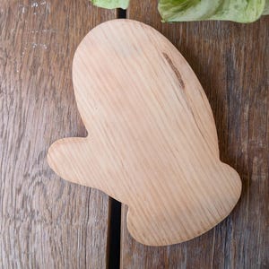 Manopla de madera, calcetín navideño, adorno rústico, manopla de madera natural, bandeja navideña de madera, decoración navideña, regalo de Navidad