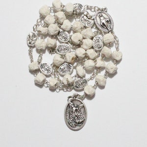 St.Michael the Archangel Chaplet on Chain Stone Beads e St. Michael medals, Saint Michael Chaplet, Saint Michael e Guardian Angel Medal