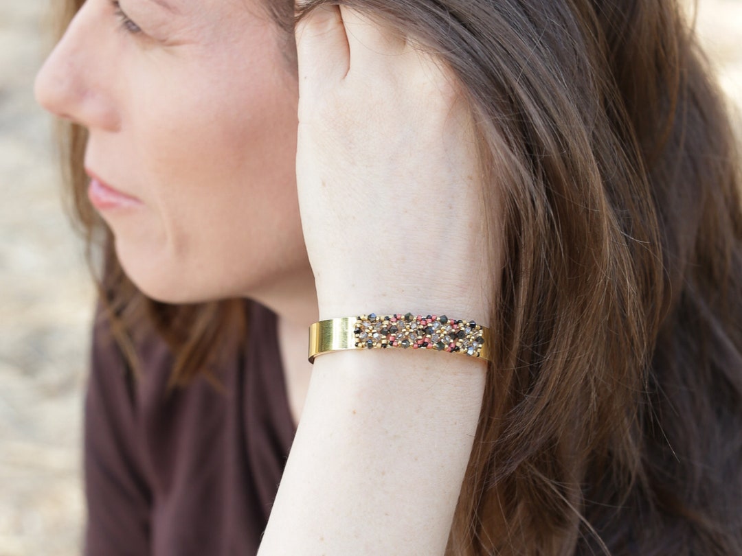 ブレスレット Gold Swarovski Crystal Pearl Cuff Bracelet Swarovski Crystal Crystaldust Cuff Golden Crystal M 5250067