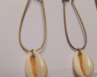 Dangle Shell Earrings