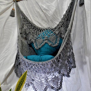 Spectacular large hammock chair with double crochet fringe/ornament. Hanging chair. Chair hammock. Valentine's Day. Fast delivery. Grey