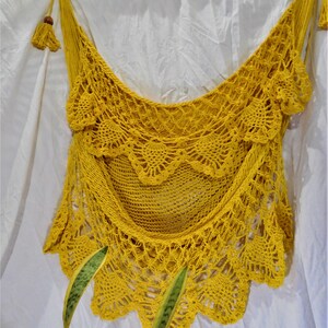 Spectacular large hammock chair with double crochet fringe/ornament. Hanging chair. Chair hammock. Valentine's Day. Fast delivery. Yellow