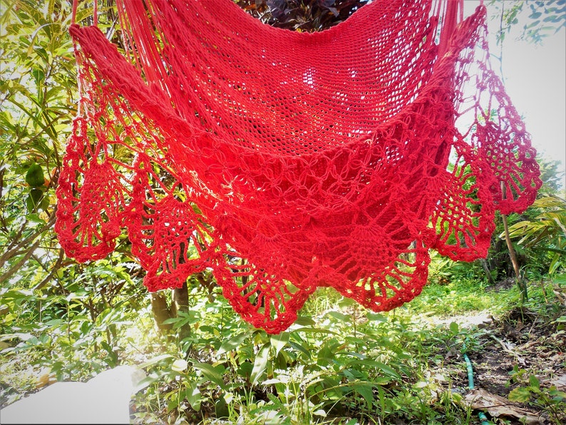 Large hammock chair with crochet edge. Hanging chair. Chair hammock. Mother's day gift. Wedding decor. Fast delivery 2 to 3 days. Red