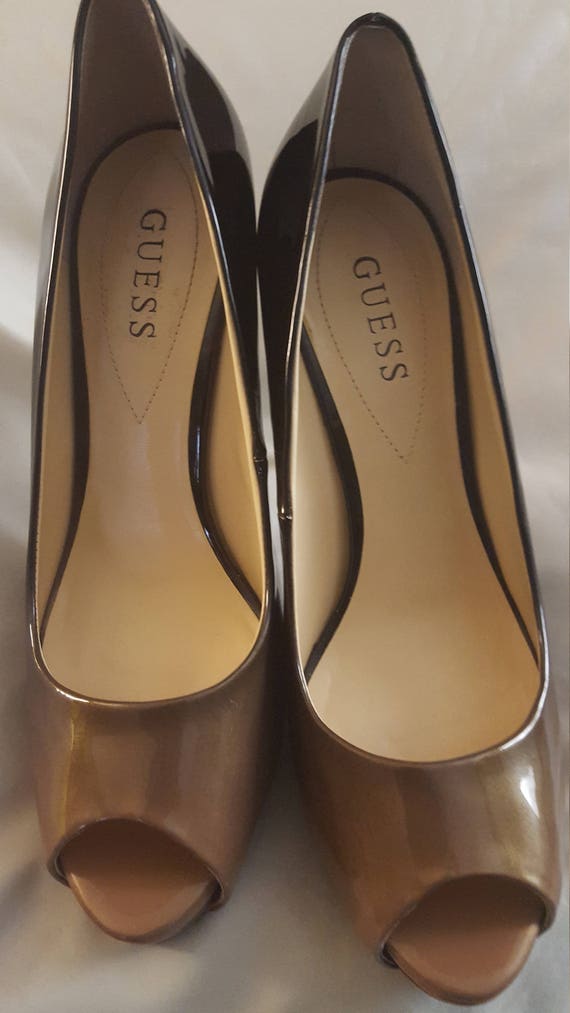 Beautiful Guess Platform Pumps - image 7