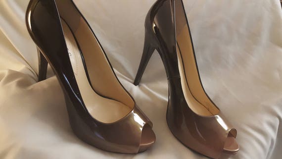Beautiful Guess Platform Pumps - image 1