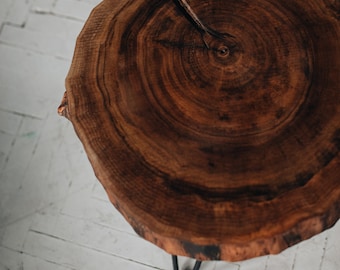 Wood Side Table, Round Side Table, Rustic Bathroom Table, Modern Coffee Table, Mid-Century Table, Modern End Table, Bathroom Decor