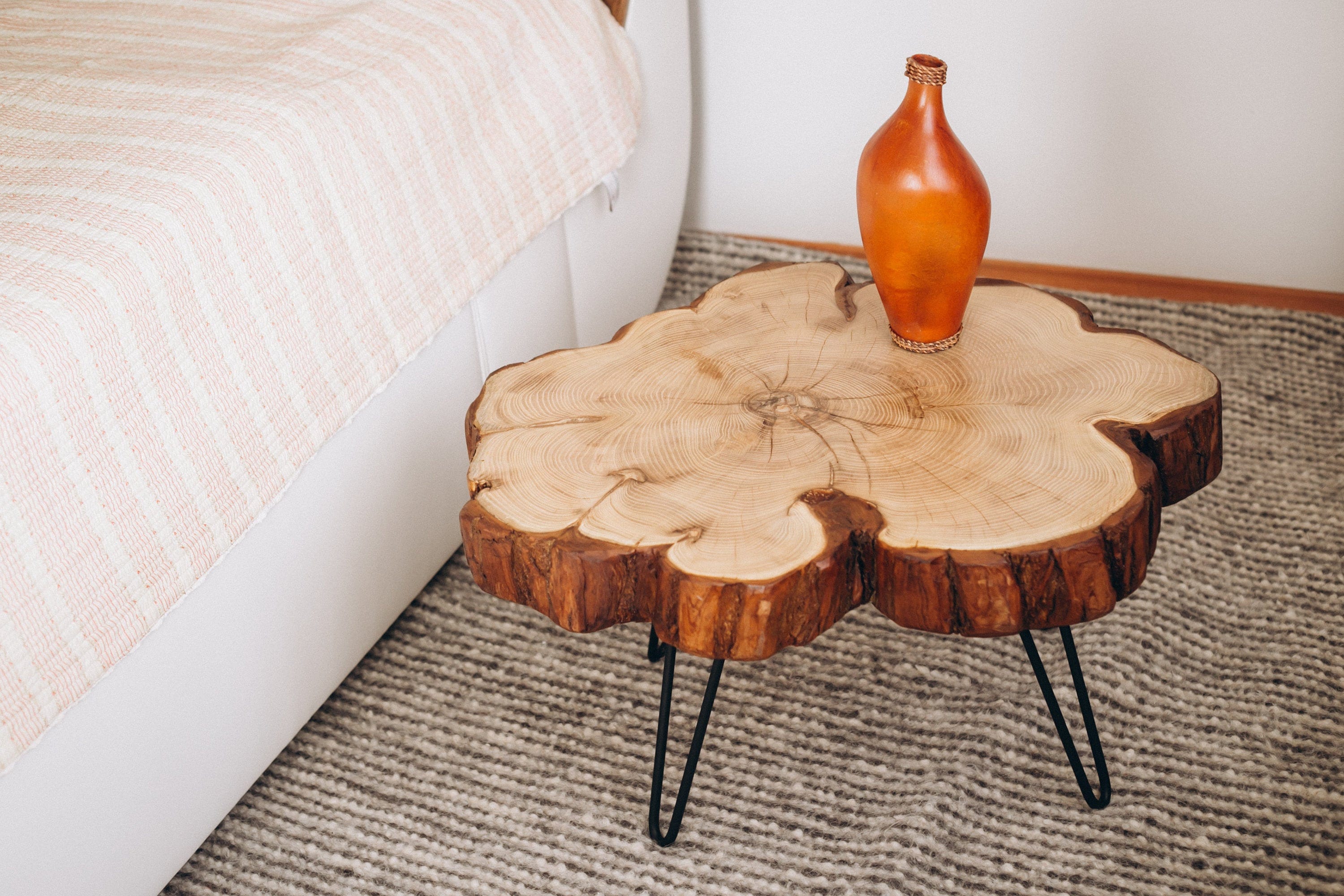 Table Basse Ronde, Table à Café Live Edge, Table en Forme Unique, Rustique Bois Moderne Mid Century 