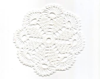 Mini Crochet Doily Lace Doilies Table decoration Crocheted Doily Centerpiece Handmade Wedding Doily Napkin Bohemian Decor Round White Flower