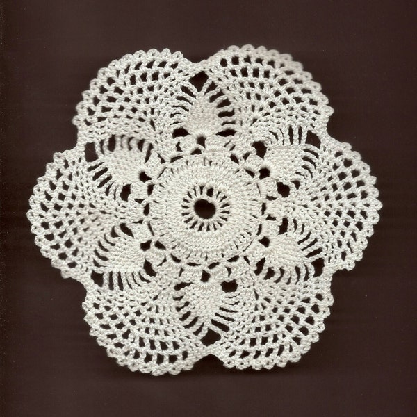 Crochet Doily Lace doilies Table decoration Crocheted Doilies Centrepiece Hand Made Wedding Doily Napkin Boho Bohemian Decor Round White