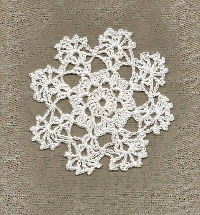 Mini Crochet Doily Lace Doilies Table decoration Crocheted Scrapbook Handmade Wedding Doily Napkin Bohemian Decor Round White Snowflake