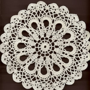 Toalhinha de crochê: renda de algodão branca feita à mão, decoração de mesa estilo boho (9")