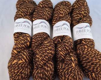 2 Ply Worsted Thick/Thin Slub Yarn