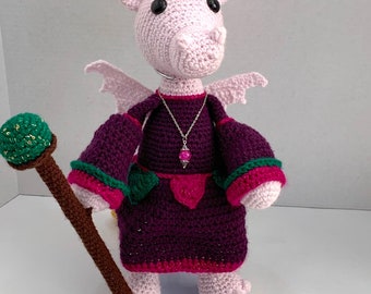 Patrón de dragón de crochet - Dragón mago de crochet - Muñeca amigurumi - Tema mágico