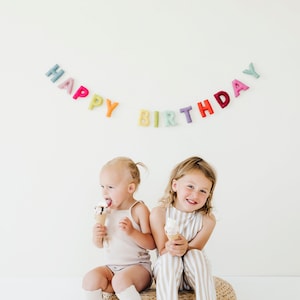 Guirlanda de feltro colorida de feliz aniversário, decorações de aniversário com bandeirinhas de feltro, decoração de guirlanda de aniversário infantil, guirlanda para decoração de festa de lareira