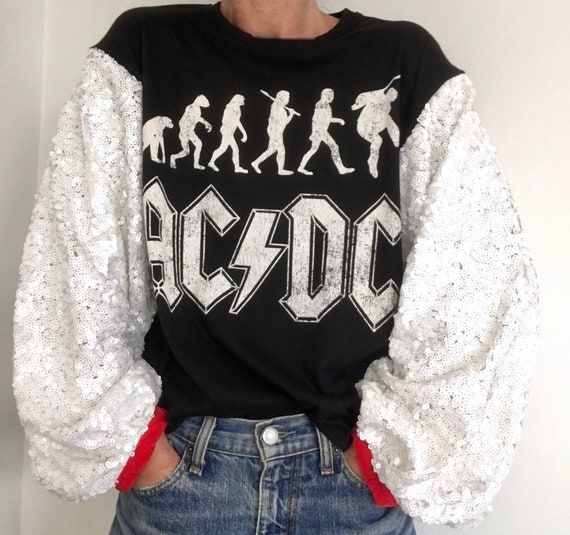 dc t shirt