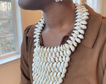 Cowrie shell Necklace and earrings set. Cowrie dangling earrings , Gift for her, Earthy jewelry