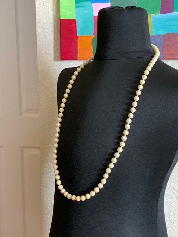 Vintage 1980s Long strand of Faux Pearls 28inch - image 5