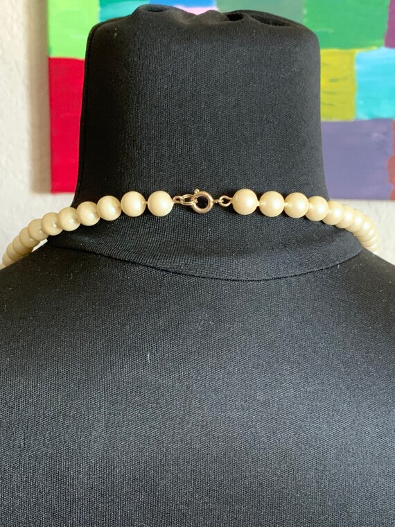 Vintage 1980s Long strand of Faux Pearls 28inch - image 4