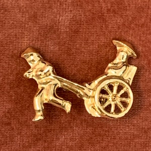 Seltene Vintage 1940s Rikscha Brosche Gold Ton Original Juno Designs Verpackung New Old Stock