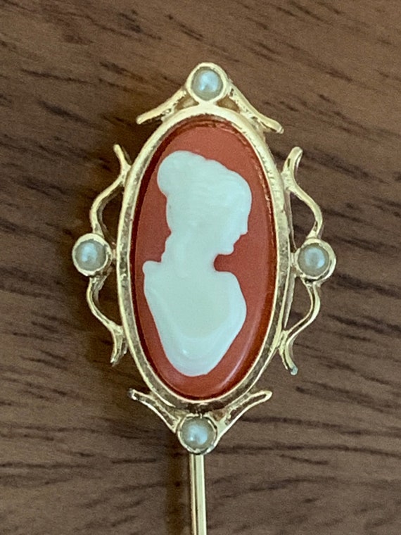 Vintage Cameo Stick Pin Gold Tone with Faux Pearl… - image 2