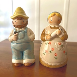 Vintage Ceramic Salt and Pepper Shakers Farmer and Wife, Otigiri Made in Japan
