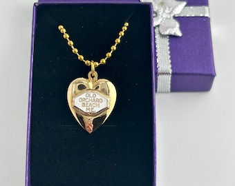Rare Vintage 1950s Old Orchard Beach ME  Heart Pendant Enamel Gold Tone 22in. Ball Chain