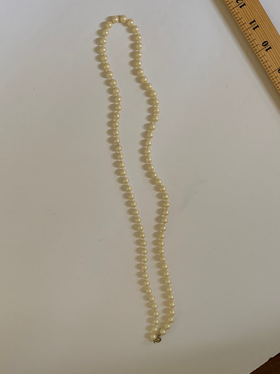 Vintage 1980s Long strand of Faux Pearls 28inch - image 9