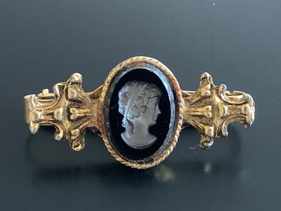 Victorian Style Cameo Scarf Or Shawl Clip Vintage… - image 4