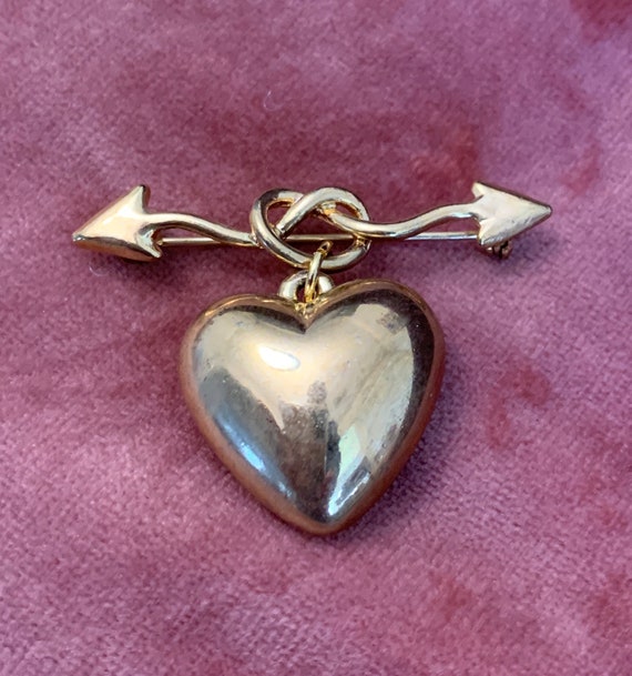 Heart with Love Knot and Arrow Brooch/Pin Gold To… - image 10