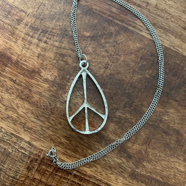 Peace Sign Necklace Vintage 1980s New Old Stock Silver Tone 24in. Chain 2in Pendant