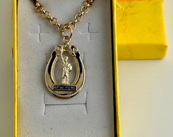 Vintage Statue of Liberty  New York Pendant Necklace Enamel, Gold Tone 19in. Chain