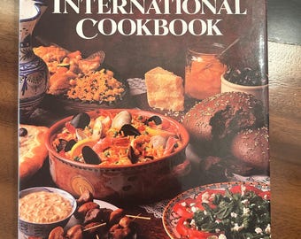 Betty Crockers New International Cookbook 1989 Hardcover with Dust Cover 1st Printing Prentice Hall