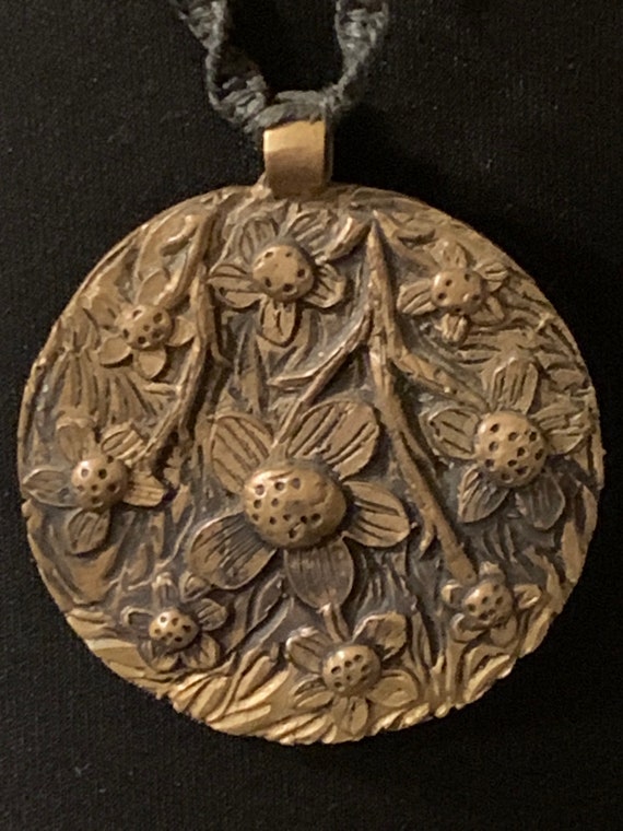 Vintage 1960s Bronze Medallion with Floral Design… - image 6