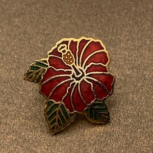 Hibiscus Flower Enamel Pin Gold Tone Rare Vintage 1980s New Old Stock