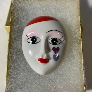 Harlequin Clown with Purple Hearts Brooch/Pin Hand painted Vintage 1980s