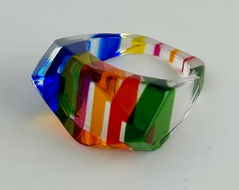 Vintage 1970s lucite ring size 8 3/4 new old stock
