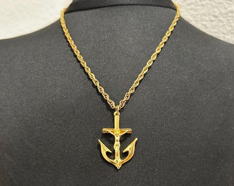 Colar vintage dos anos 90 com crucifixo de âncora estilo marinheiro, em tom dourado, corrente de 45 cm (18 polegadas). Produto novo de estoque antigo.